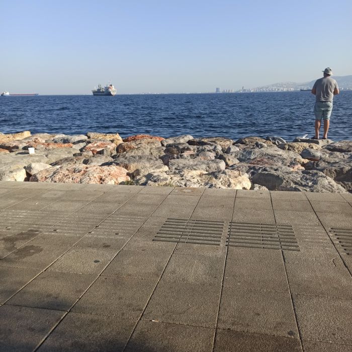 Spot photo 145