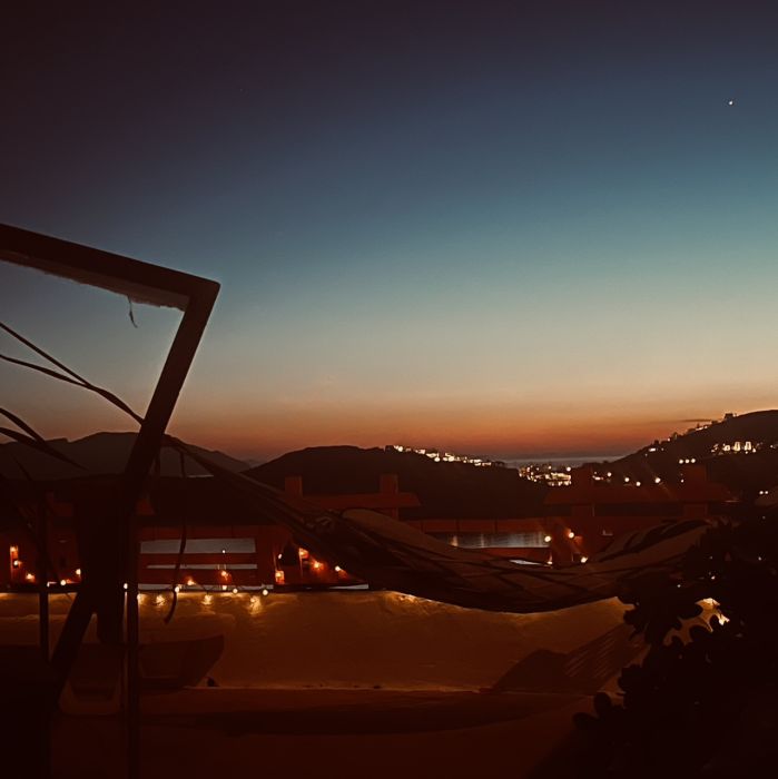 Spot photo 1