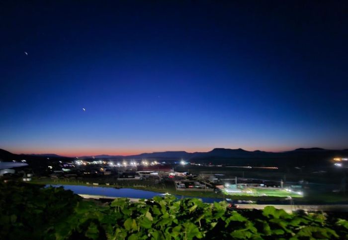 Spot photo 1